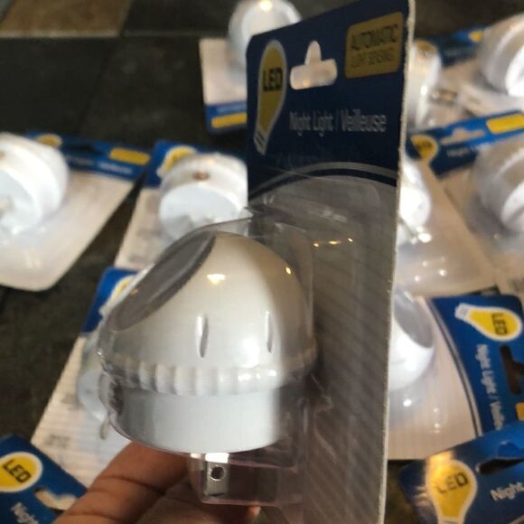 COPY 2-Automatic Plug in Light Sensor Night Light Warm White LED Bedroom Light … - Picture 7 of 7